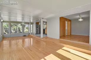 2240 Mesa Rd, Colorado Springs, CO 80904 - Photo 8