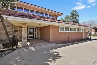 2240 Mesa Road, Colorado Springs, CO 80904 - Photo 4