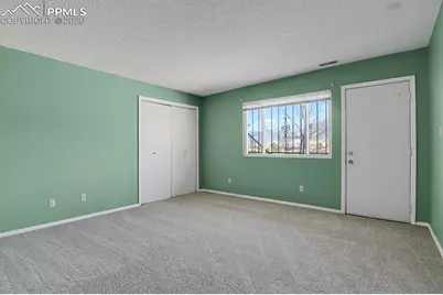 2240 Mesa Road, Colorado Springs, CO 80904 - Photo 34