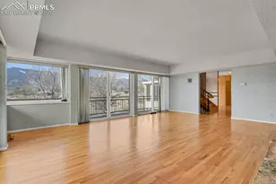 2240 Mesa Rd, Colorado Springs, CO 80904 - Photo 18