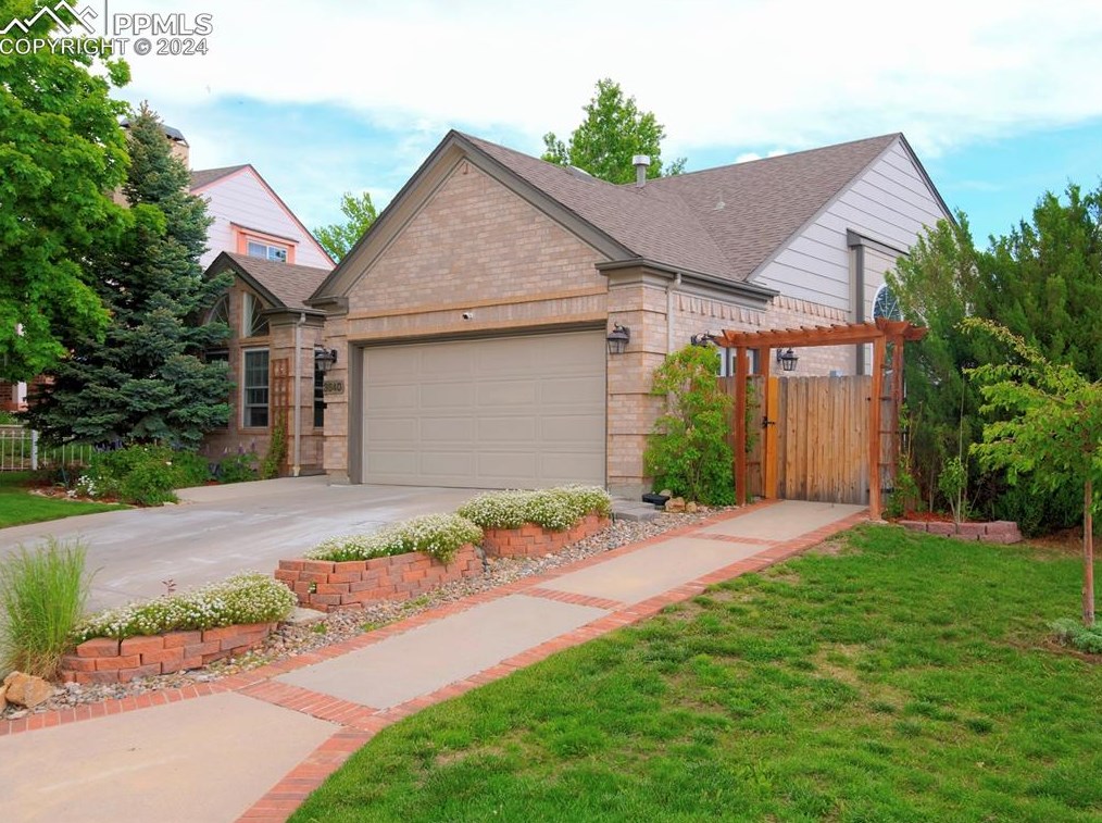 3840 Cranswood Way, Colorado Springs, CO 80918-6363