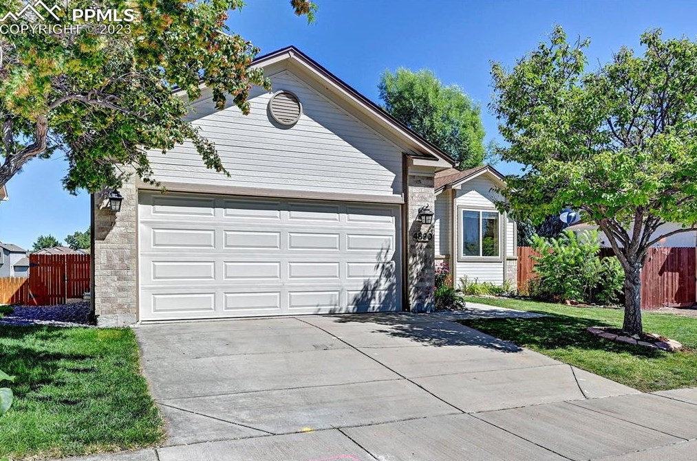 4890 Dry Stone Dr, Colorado Springs, CO 80923-5165