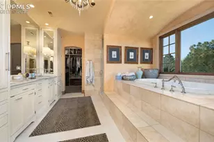 4896 Stonehill Rd, Colorado Springs, CO 80918 - Photo 24