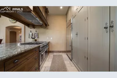 4896 Stonehill Road, Colorado Springs, CO 80918 - Photo 12