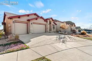 6217 Radiant Sky Ln, Colorado Springs, CO 80924 - Photo 2
