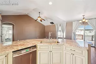 573 Empire Rd, Florissant, CO 80816 - Photo 16