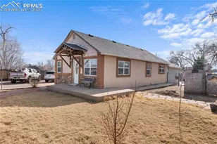 2034 E 11th St, Pueblo, CO 81001 - Photo 2