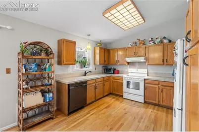 8515 Stratus Drive, Colorado Springs, CO 80920 - Photo 6