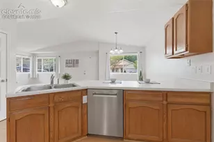 961 Columbine Ave, Colorado Springs, CO 80904 - Photo 16