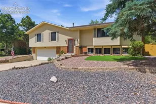 6125 Castlewood Ln, Colorado Springs, CO 80918 - Photo 2