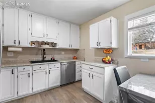 4202 Whittier Dr, Colorado Springs, CO 80910 - Photo 10