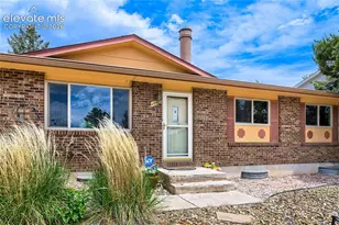 4618 Ridgeglen Rd, Colorado Springs, CO 80918 - Photo 2