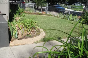 1015 E Moreno Ave, Colorado Springs, CO 80903 - Photo 4