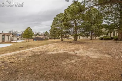 406 Valley Hi Circle #B, Colorado Springs, CO 80910 - Photo 36