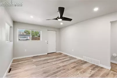 229-231 Crestone Avenue, Colorado Springs, CO 80905 - Photo 12