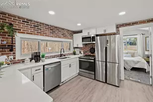 719 Bonfoy Ave, Colorado Springs, CO 80909 - Photo 10