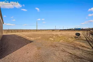 1225 N Parkridge Dr, Pueblo, CO 81007 - Photo 42
