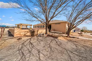1225 N Parkridge Dr, Pueblo, CO 81007 - Photo 40