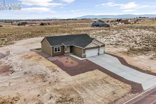 916 E Platteville Blvd, Pueblo, CO 81007 - Photo 2