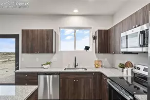 916 E Platteville Blvd, Pueblo, CO 81007 - Photo 14