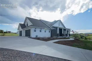 19230 Sixpenny Ln, Monument, CO 80132 - Photo 2