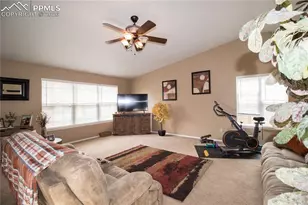 560 N Robinson Ave, Florence, CO 81226 - Photo 8