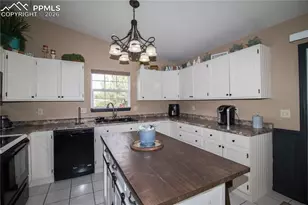 560 N Robinson Ave, Florence, CO 81226 - Photo 14