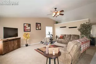 560 N Robinson Ave, Florence, CO 81226 - Photo 6