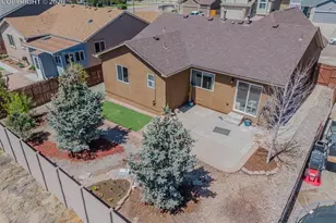 1527 Woodpark Dr, Colorado Springs, CO 80951 - Photo 4