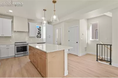 19 Noyer Court, Colorado Springs, CO 80906 - Photo 6