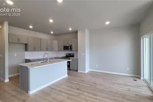 718 Belleza Vw, Colorado Springs, CO 80907 - Photo 10