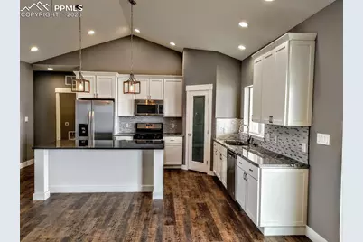 697 E Cabaret Drive, Pueblo West, CO 81007 - Photo 4