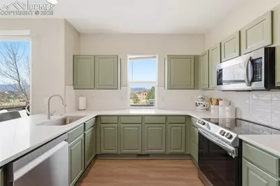 6290 Canyon Crest Loop, Colorado Springs, CO 80923 - Photo 14