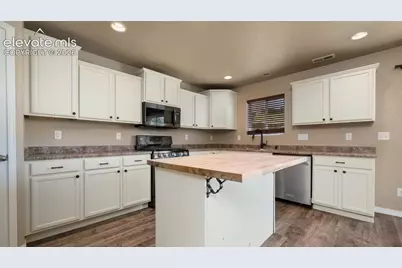 389 Autumn Place, Fountain, CO 80817 - Photo 8