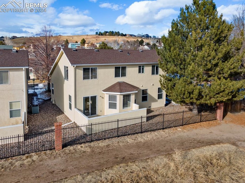 3349 Chestnut Glen Ln, Colorado Springs CO  80918-4638 exterior