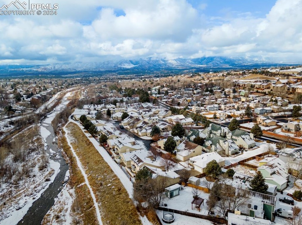 3349 Chestnut Glen Ln, Colorado Springs CO  80918-4638 exterior