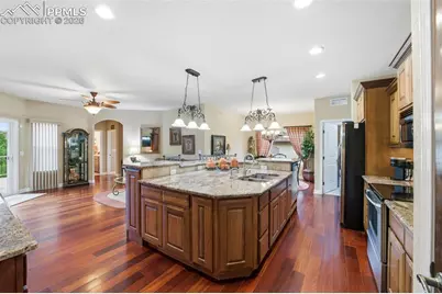 4709 Desert Candle Drive, Pueblo, CO 81001 - Photo 10
