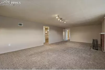 1133 Farragut Avenue, Colorado Springs, CO 80909 - Photo 24