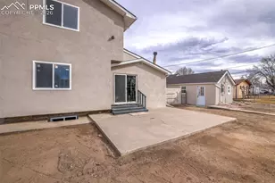 1725 Brown Ave, Pueblo, CO 81004 - Photo 32