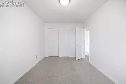 912 Amsterdam Drive, Colorado Springs, CO 80907 - Photo 4