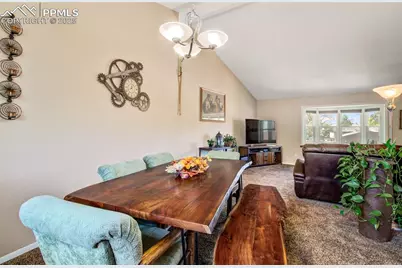 6485 Nanette Way, Colorado Springs, CO 80918 - Photo 10