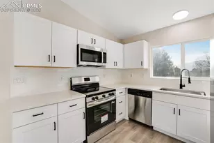 3865 Chinawood Ct, Colorado Springs, CO 80918 - Photo 6