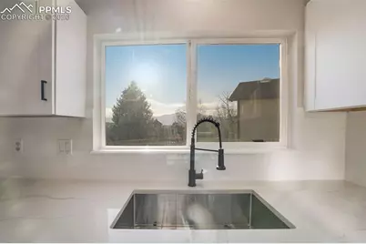 3865 Chinawood Court, Colorado Springs, CO 80918 - Photo 8