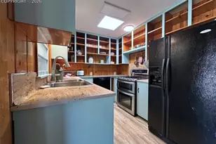 1102 Iowa Ave, Colorado Springs, CO 80909 - Photo 12