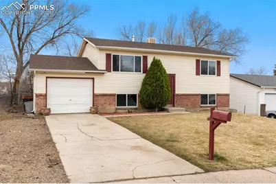 3465 Bridgewood Lane, Colorado Springs, CO 80910 - Photo 2