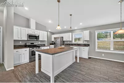 111 Estes Circle, Florissant, CO 80816 - Photo 12