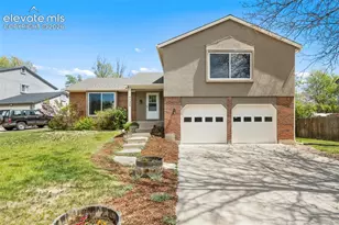 5326 Picket Dr, Colorado Springs, CO 80918 - Photo 2