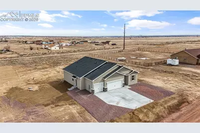 380 S Ashford Drive, Pueblo, CO 81007 - Photo 2