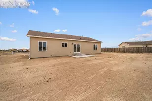 571 N Campbell Dr, Pueblo West, CO 81007 - Photo 22