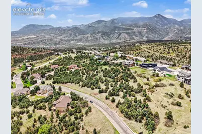 4215 Cedar Heights Drive, Colorado Springs, CO 80904 - Photo 6
